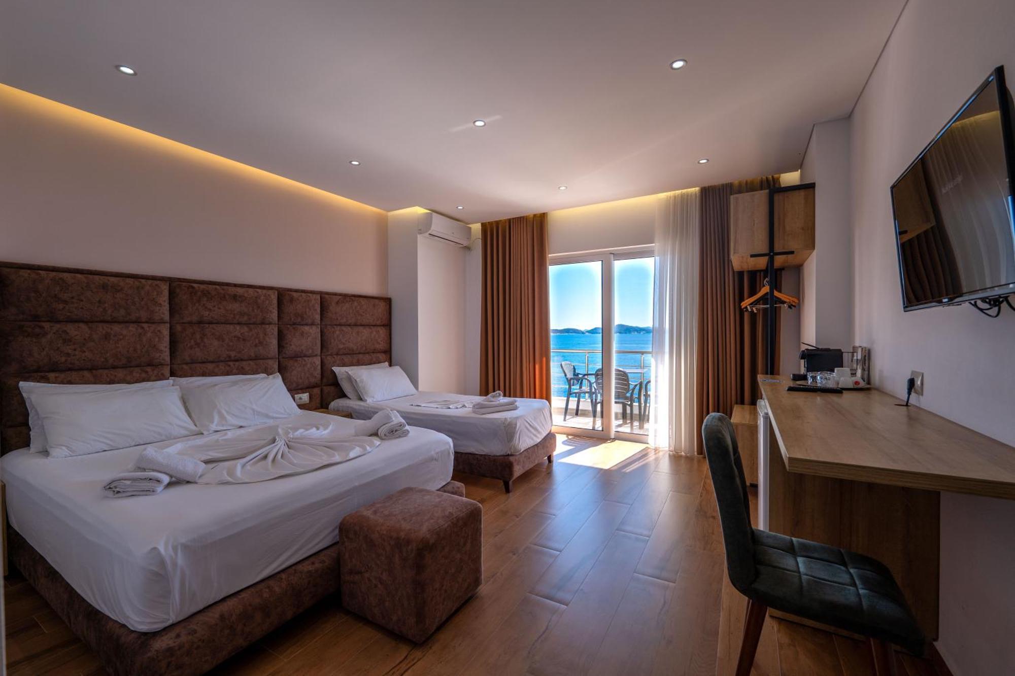 Erioni Hotel Sarandë Exterior foto