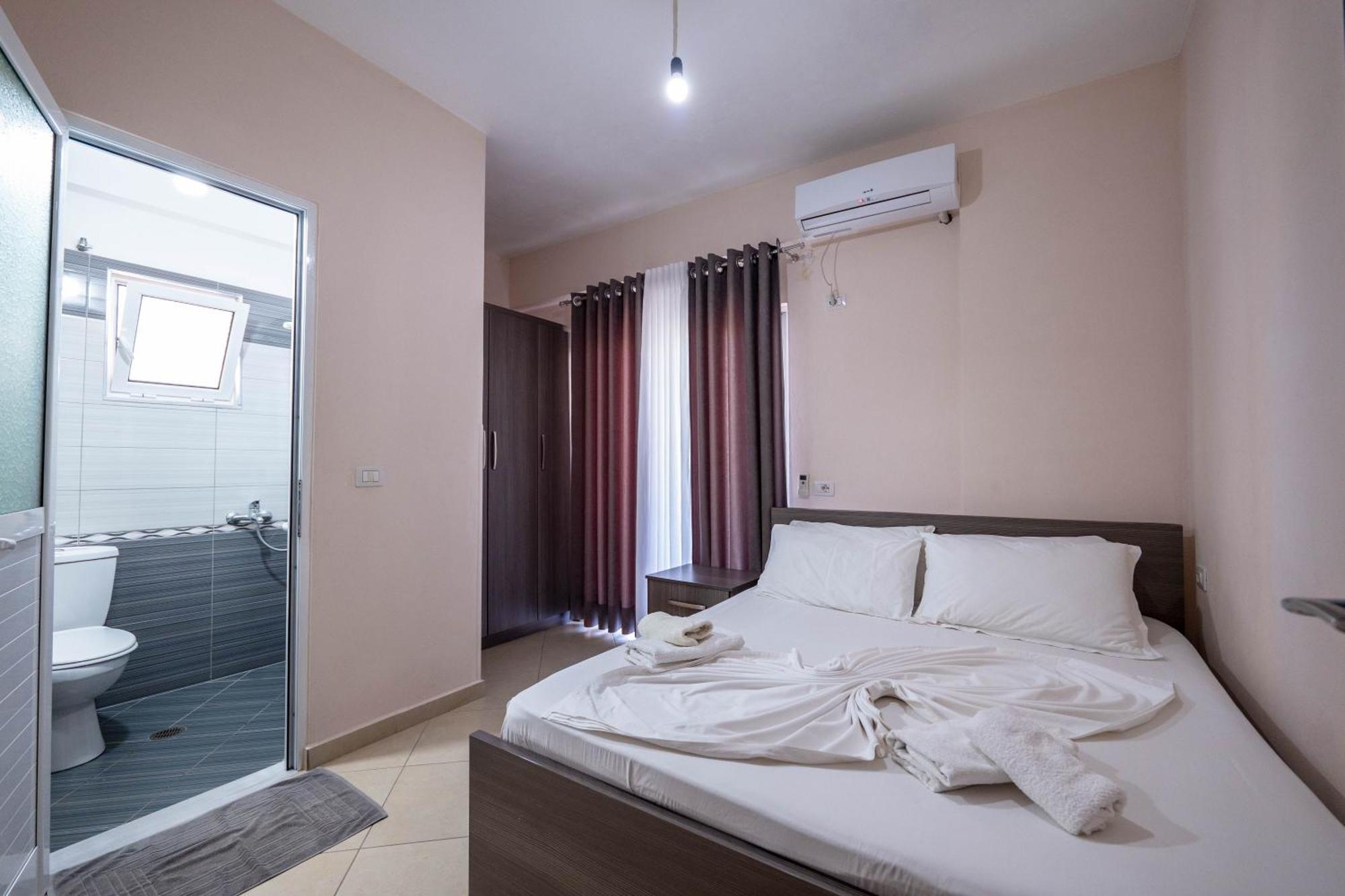 Erioni Hotel Sarandë Exterior foto
