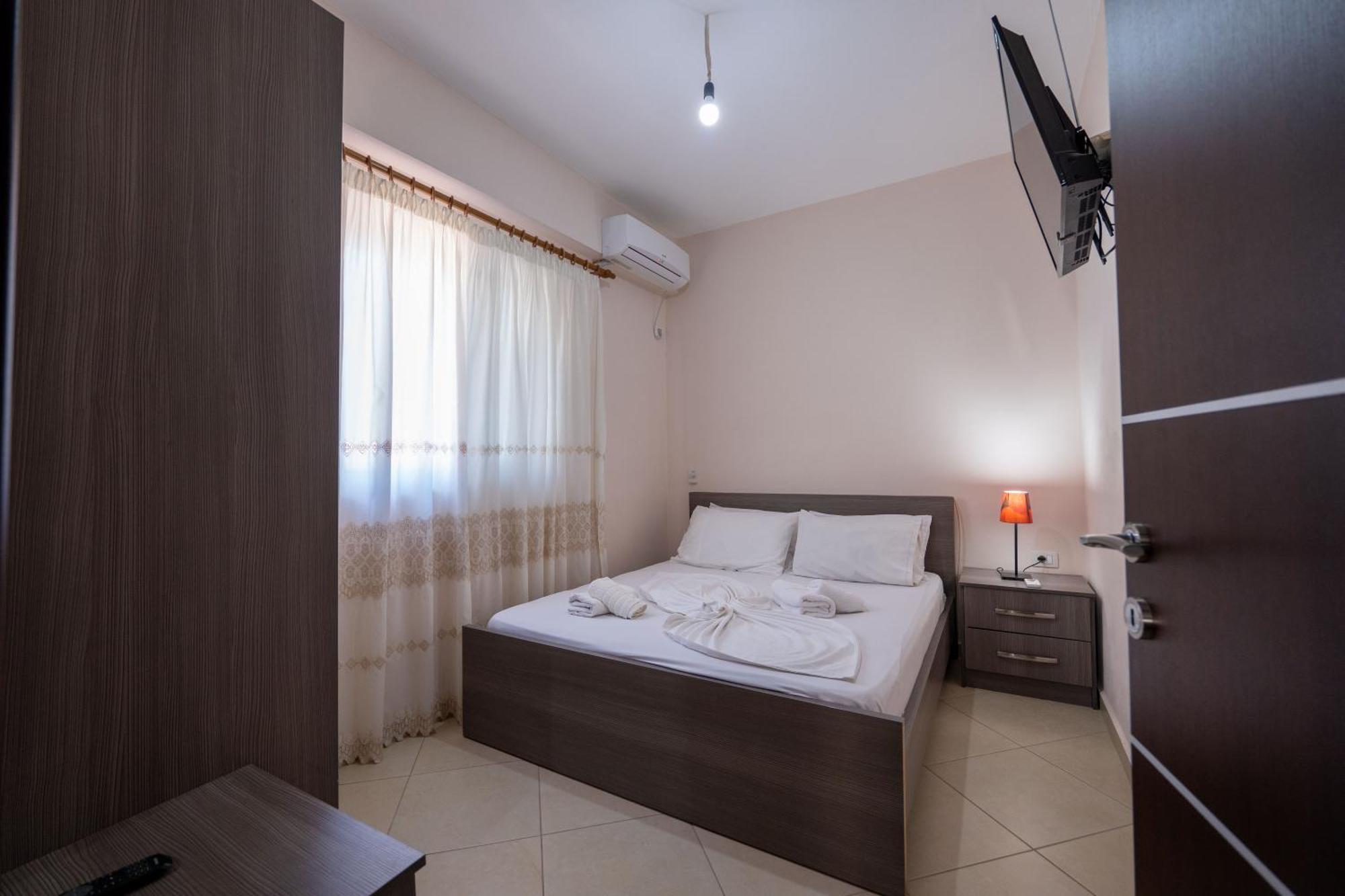 Erioni Hotel Sarandë Exterior foto