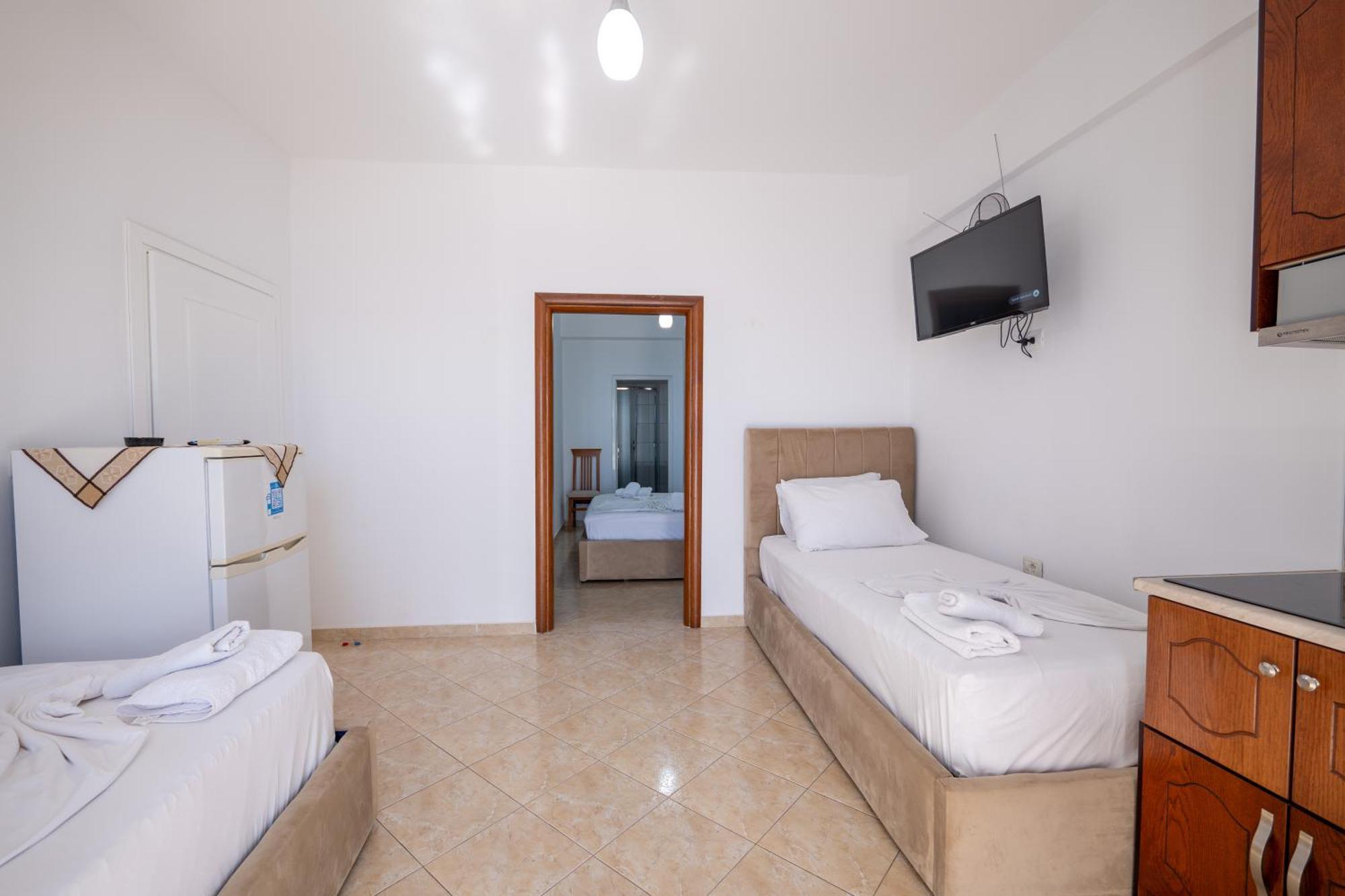 Erioni Hotel Sarandë Exterior foto