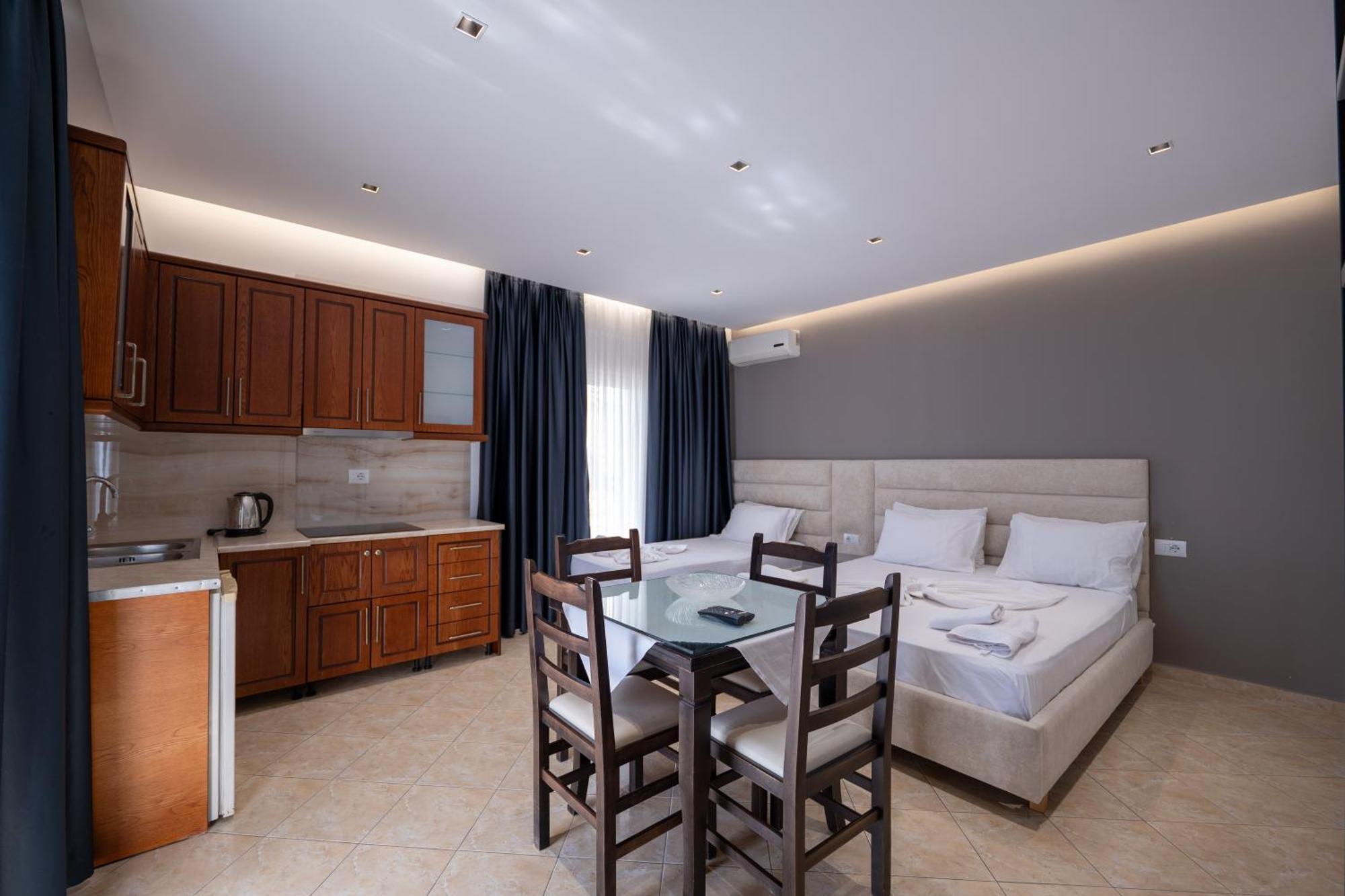 Erioni Hotel Sarandë Exterior foto