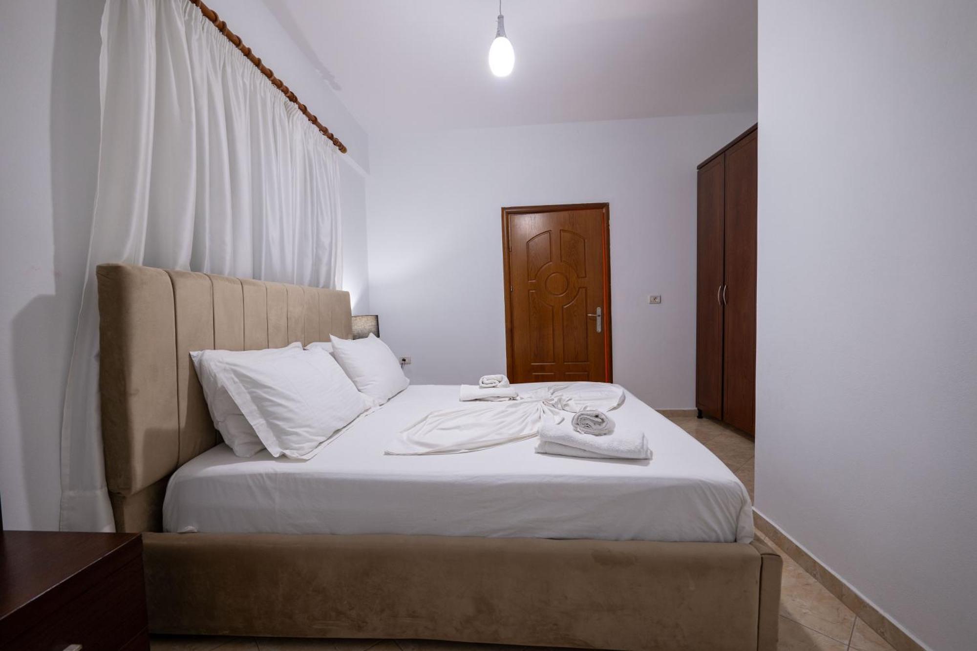Erioni Hotel Sarandë Exterior foto
